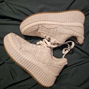 *LIKE NEW* Women's Platform Sneakers
